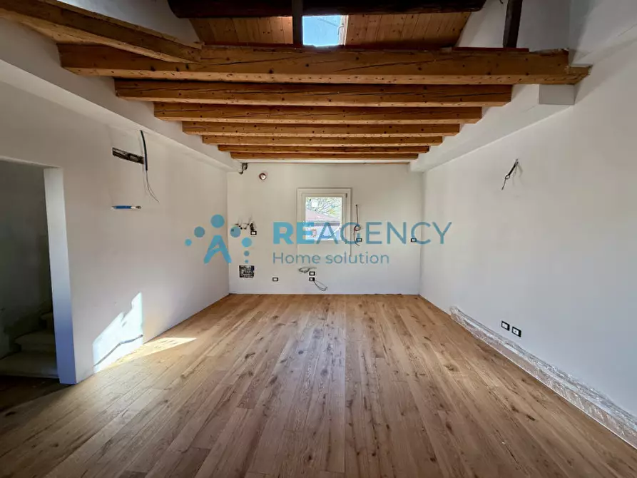 Immagine 3 di Appartamento in vendita  in Contra' della Fossetta, 7 a Vicenza