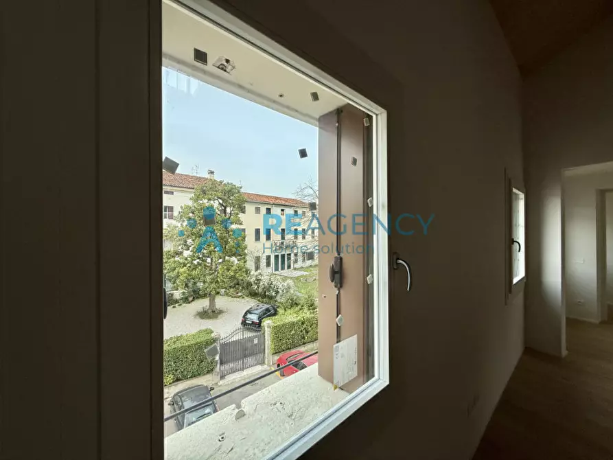 Immagine 21 di Appartamento in vendita  in Contra' della Fossetta, 7 a Vicenza