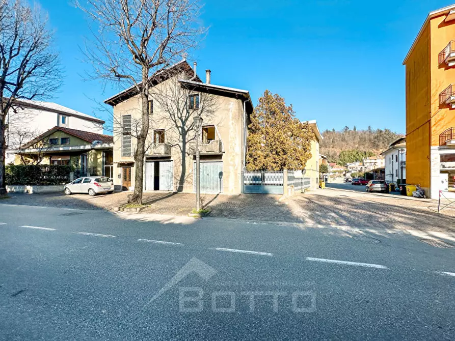 Immagine 2 di Casa indipendente in vendita  in viale rimembranze 64 a Borgosesia
