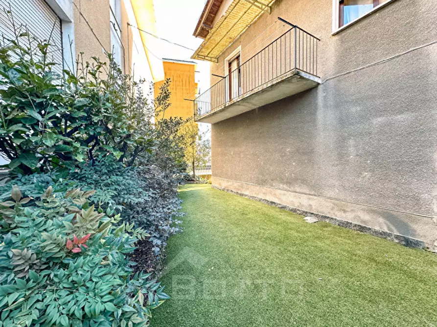 Immagine 25 di Casa indipendente in vendita  in viale rimembranze 64 a Borgosesia