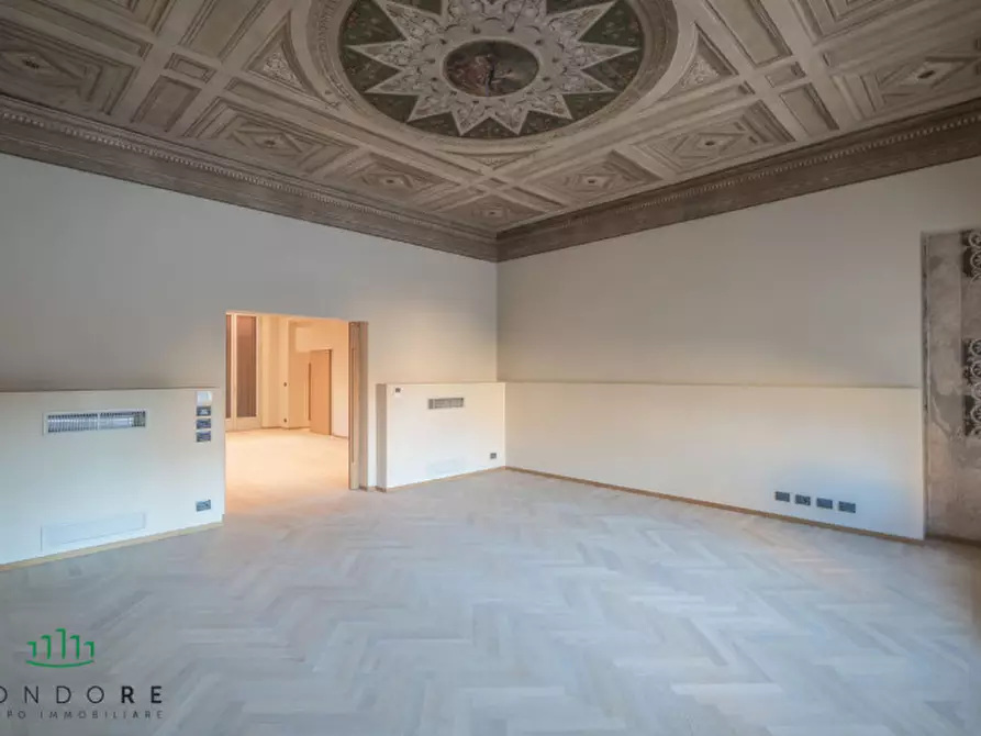 Immagine 10 di Appartamento in vendita  in via Pescherie Vecchie a Bologna