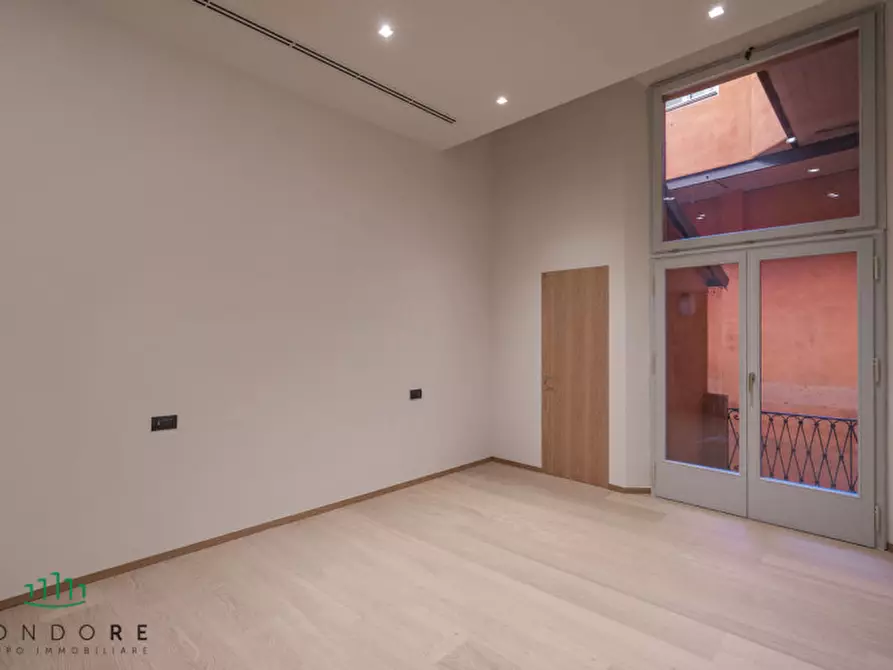 Immagine 18 di Appartamento in vendita  in via Pescherie Vecchie a Bologna