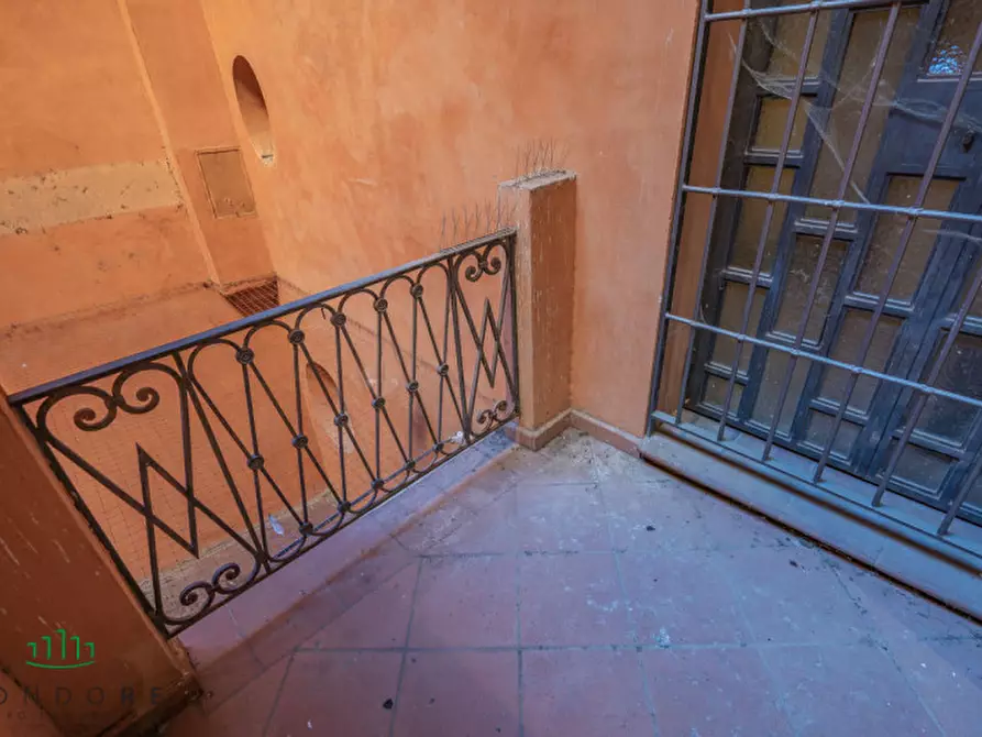 Immagine 34 di Appartamento in vendita  in via Pescherie Vecchie a Bologna