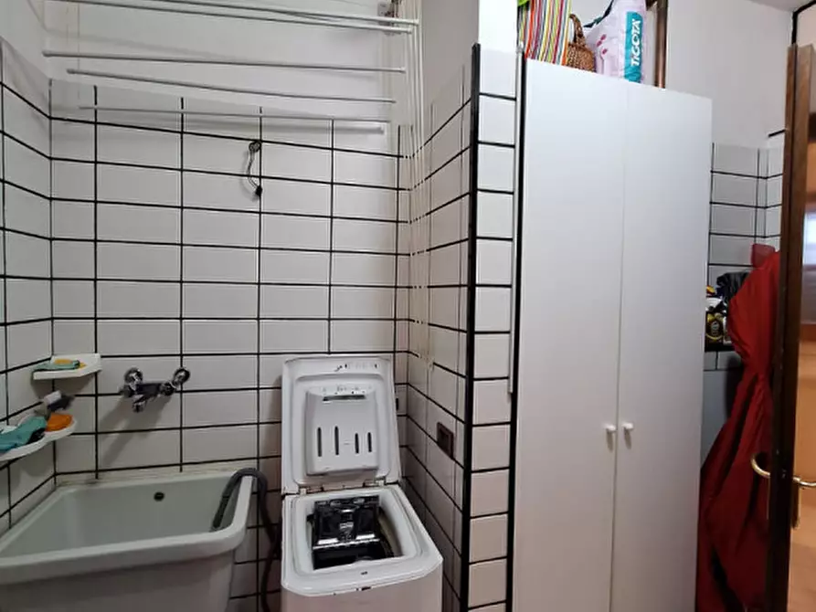 Immagine 8 di Appartamento in vendita  in Viale Tre Martiri a Rovigo