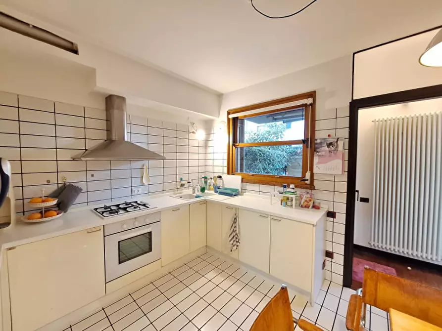 Immagine 11 di Appartamento in vendita  in Viale Tre Martiri a Rovigo