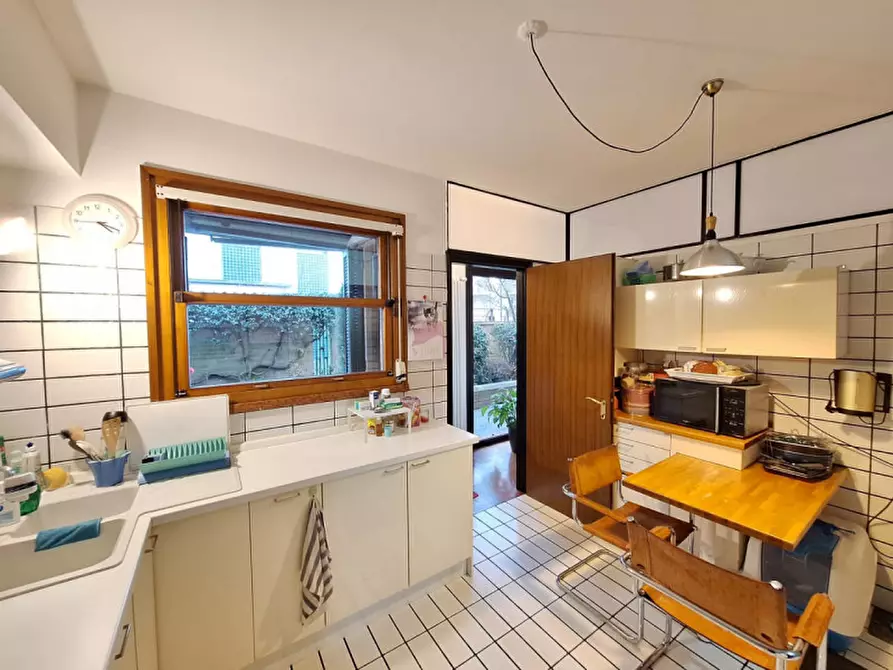 Immagine 12 di Appartamento in vendita  in Viale Tre Martiri a Rovigo