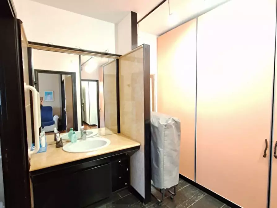 Immagine 24 di Appartamento in vendita  in Viale Tre Martiri a Rovigo