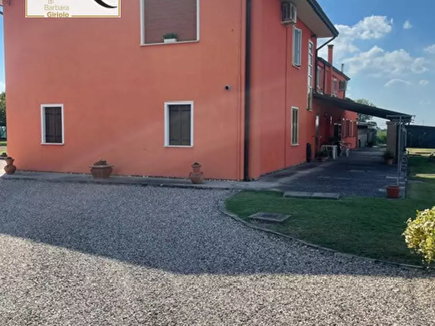 Immagine 2 di Casa bifamiliare in vendita  a Castelguglielmo