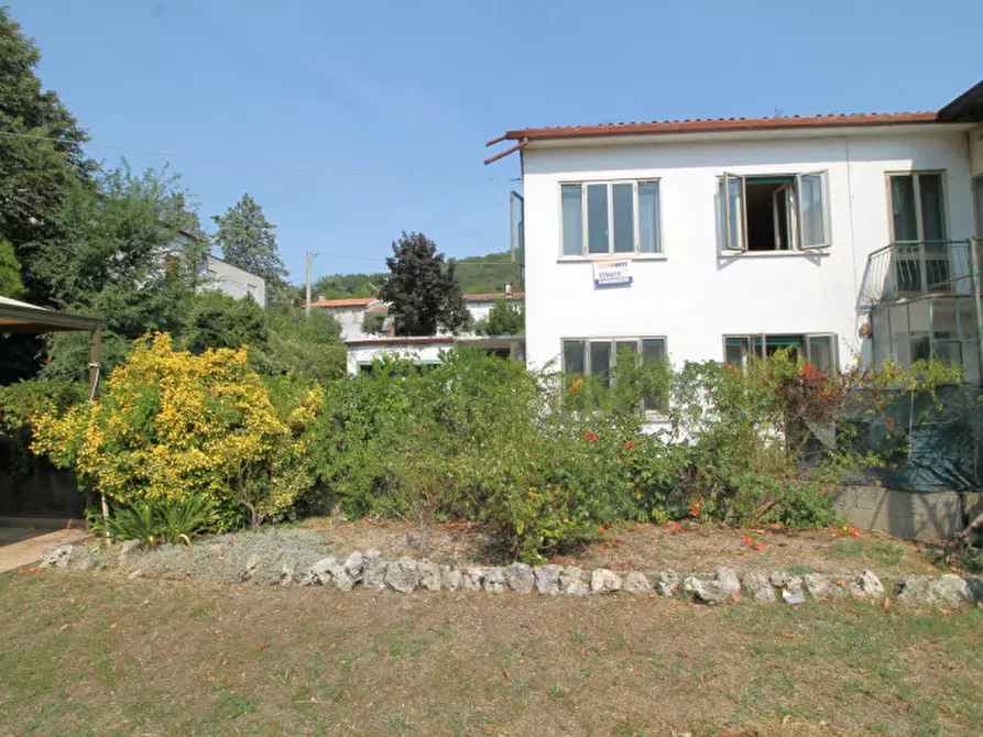 Immagine 1 di Casa bifamiliare in vendita  in Via Camillo Benso Conte di Cavour a Cinto Euganeo