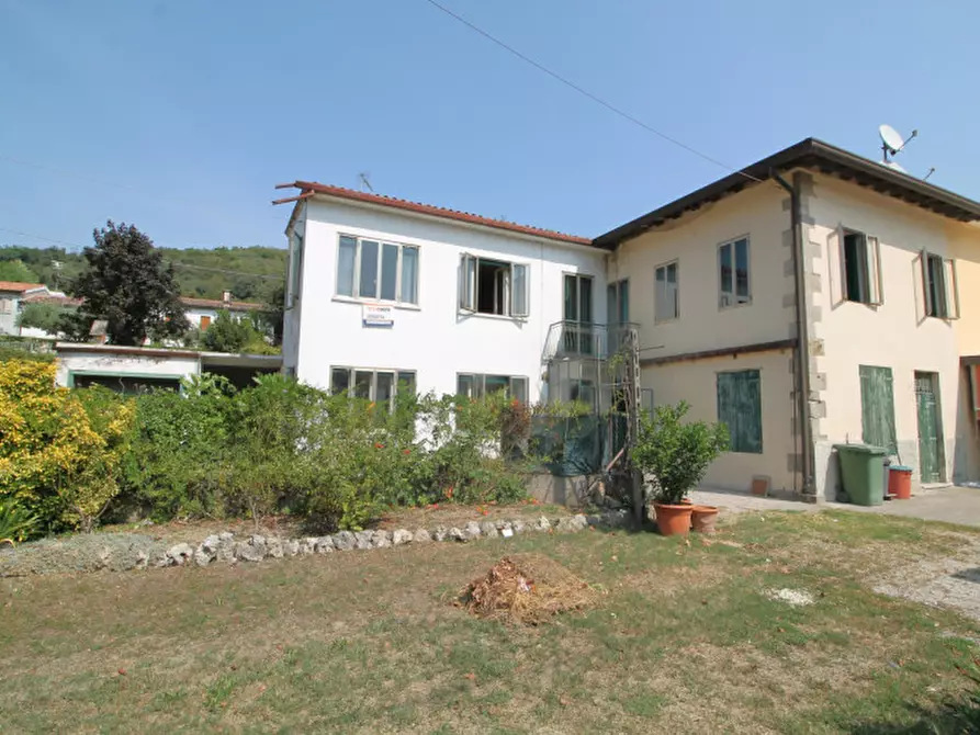 Immagine 2 di Casa bifamiliare in vendita  in Via Camillo Benso Conte di Cavour a Cinto Euganeo