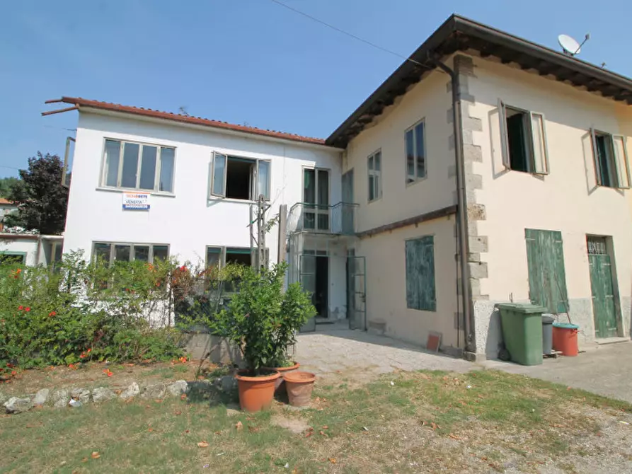 Immagine 7 di Casa bifamiliare in vendita  in Via Camillo Benso Conte di Cavour a Cinto Euganeo