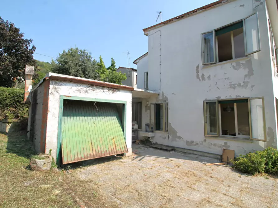 Immagine 10 di Casa bifamiliare in vendita  in Via Camillo Benso Conte di Cavour a Cinto Euganeo