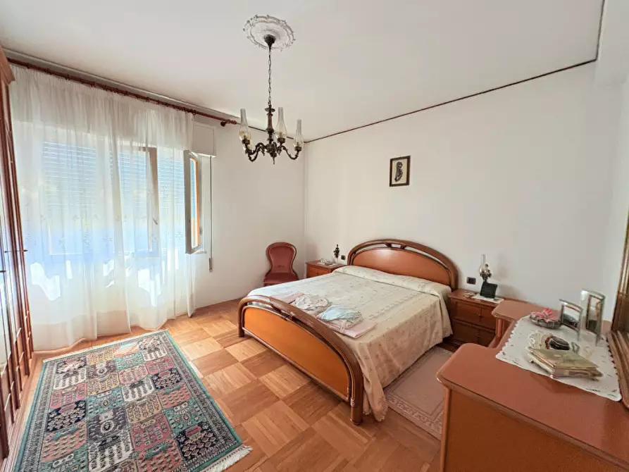 Immagine 15 di Appartamento in vendita  in Via Dante Alighieri a Battaglia Terme