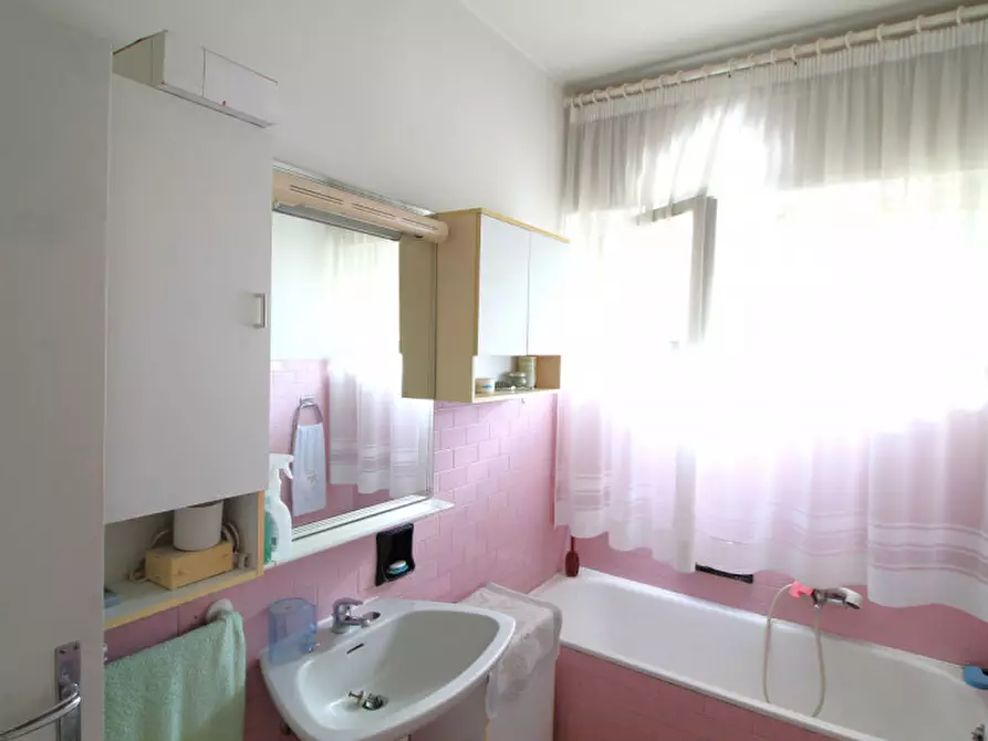 Immagine 39 di Appartamento in vendita  in Via Dante Alighieri a Battaglia Terme