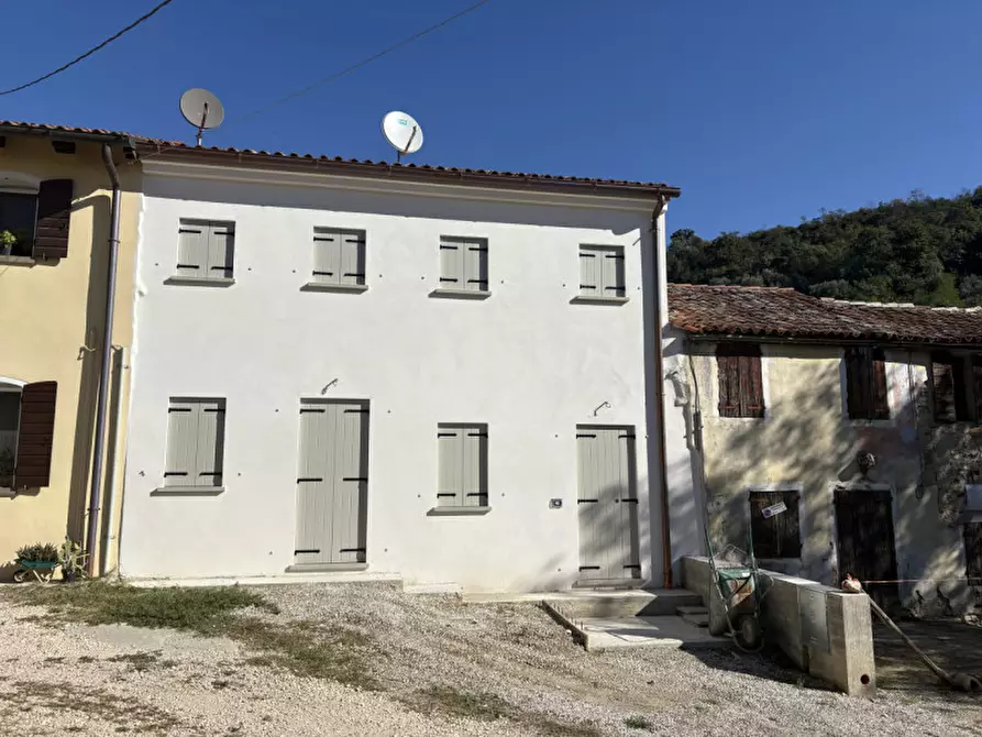 Immagine 1 di Villetta a schiera in vendita  in Via dei Momoli a Galzignano Terme