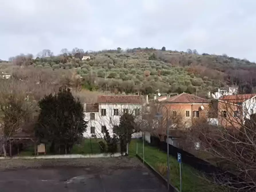 Immagine 5 di Casa bifamiliare in vendita  in Via Costa a Arqua' Petrarca