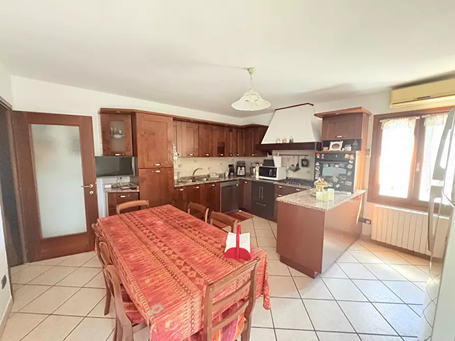 Immagine 13 di Casa indipendente in vendita  in Via Pascoli a Galzignano Terme