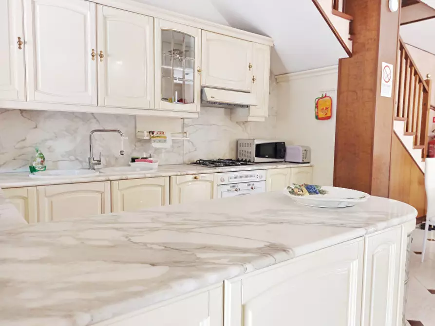 Immagine 8 di Casa bifamiliare in vendita  in Via Porto a Galzignano Terme