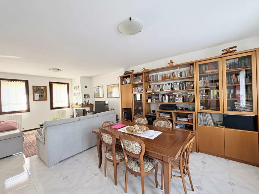 Immagine 15 di Casa indipendente in vendita  in Via Maggiore a Battaglia Terme