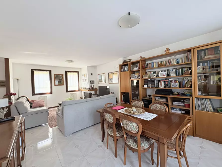 Immagine 16 di Casa indipendente in vendita  in Via Maggiore a Battaglia Terme