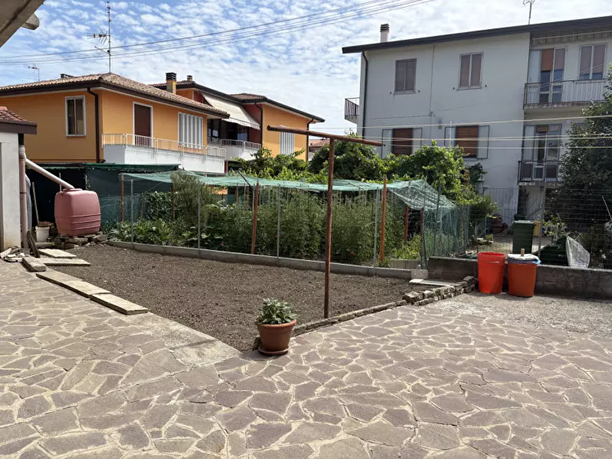 Immagine 8 di Appartamento in vendita  in Via Francesco Petrarca a Battaglia Terme