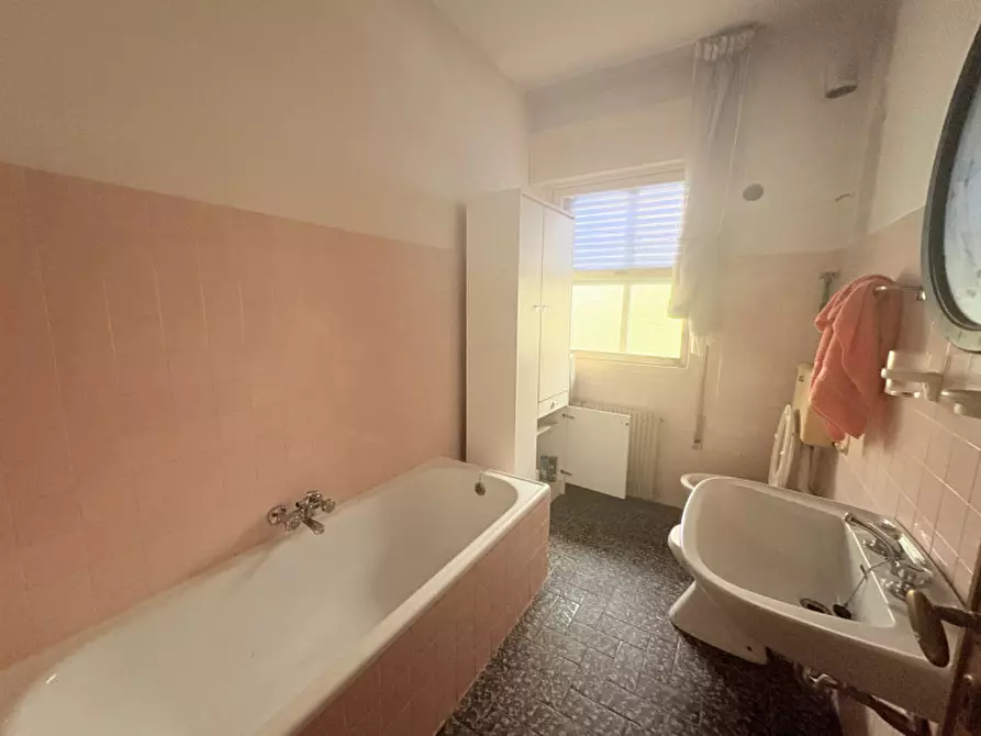 Immagine 13 di Appartamento in vendita  in Via Francesco Petrarca a Battaglia Terme