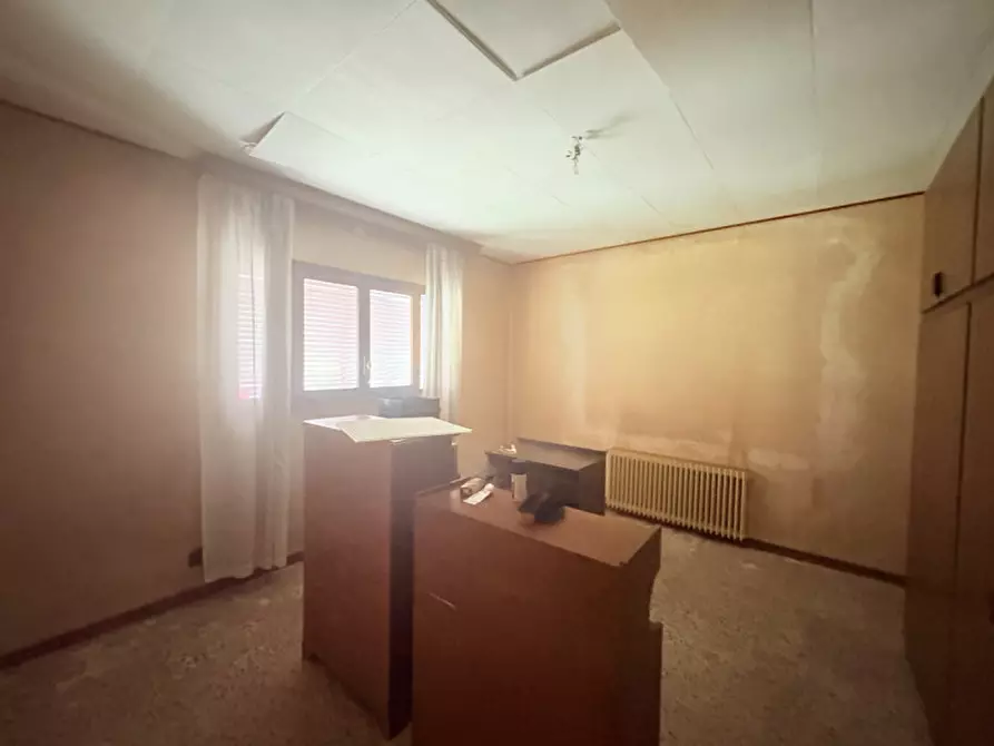 Immagine 18 di Appartamento in vendita  in Via Francesco Petrarca a Battaglia Terme