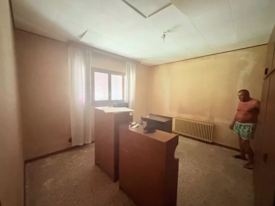 Immagine 19 di Appartamento in vendita  in Via Francesco Petrarca a Battaglia Terme