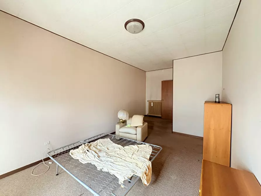 Immagine 23 di Appartamento in vendita  in Via Francesco Petrarca a Battaglia Terme