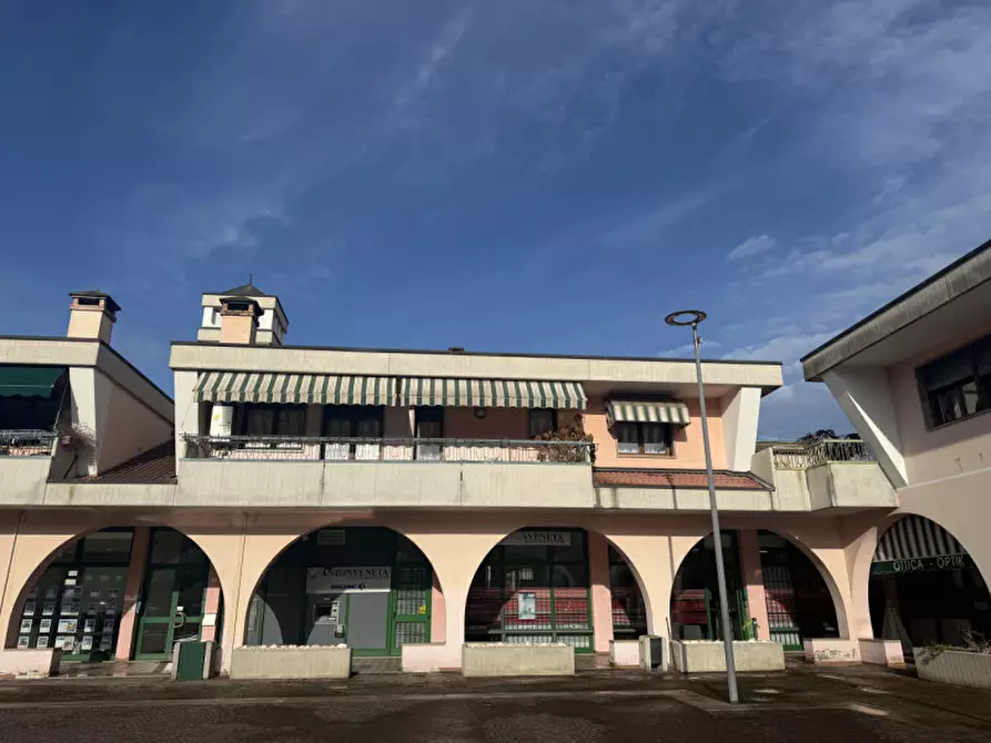 Immagine 2 di Appartamento in vendita  in Viale Colli Euganei a Battaglia Terme