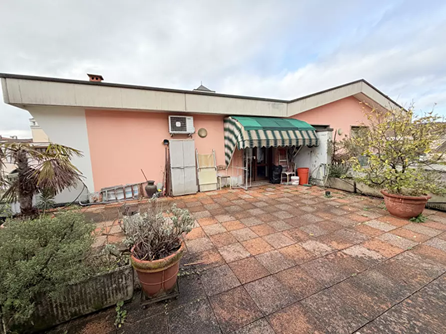 Immagine 10 di Appartamento in vendita  in Viale Colli Euganei a Battaglia Terme