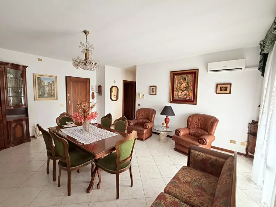 Immagine 17 di Appartamento in vendita  in Viale Colli Euganei a Battaglia Terme