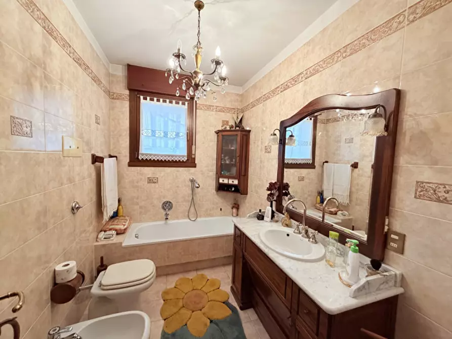 Immagine 26 di Appartamento in vendita  in Viale Colli Euganei a Battaglia Terme