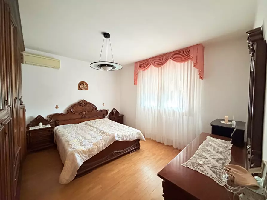 Immagine 32 di Appartamento in vendita  in Viale Colli Euganei a Battaglia Terme