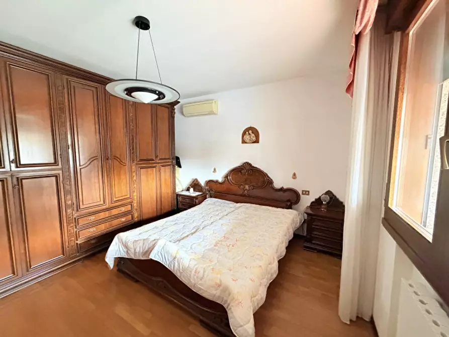 Immagine 35 di Appartamento in vendita  in Viale Colli Euganei a Battaglia Terme