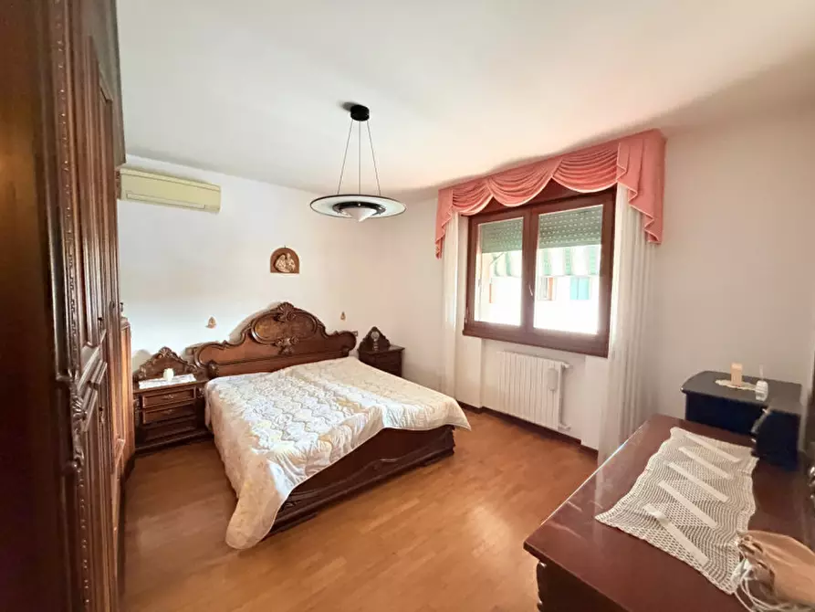 Immagine 36 di Appartamento in vendita  in Viale Colli Euganei a Battaglia Terme