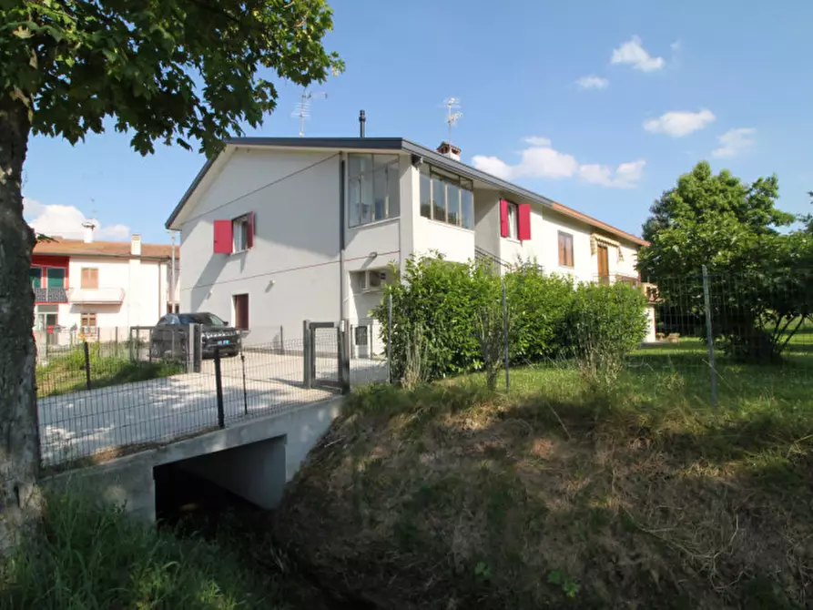 Immagine 4 di Appartamento in vendita  in Via Roberto Ferruzzi a Torreglia