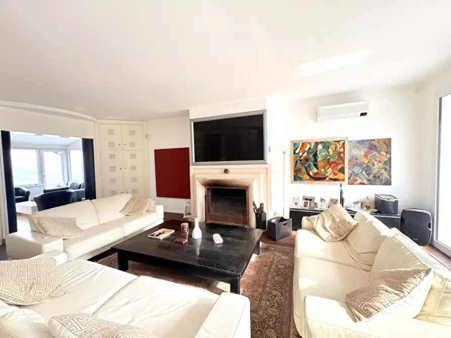 Immagine 1 di Casa indipendente in vendita  in Via Roccolo a Torreglia