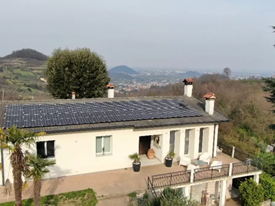 Immagine 2 di Casa indipendente in vendita  in Via Abate Barbieri a Torreglia