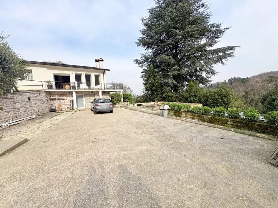 Immagine 9 di Casa indipendente in vendita  in Via Roccolo a Torreglia
