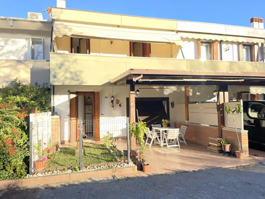 Immagine 6 di Villetta a schiera in vendita  in Via G. Leopardi a Torreglia
