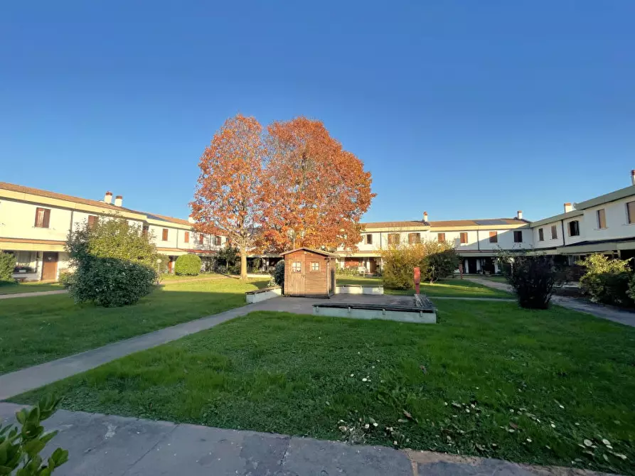 Immagine 12 di Villetta a schiera in vendita  in Via G. Leopardi a Torreglia
