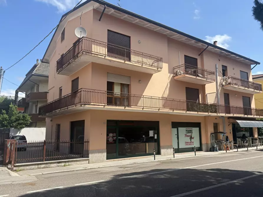 Immagine 1 di Appartamento in vendita  in Via Montegrotto a Torreglia