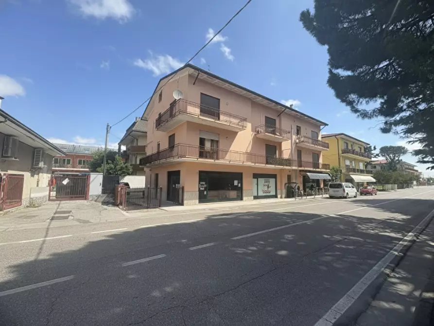 Immagine 2 di Appartamento in vendita  in Via Montegrotto a Torreglia