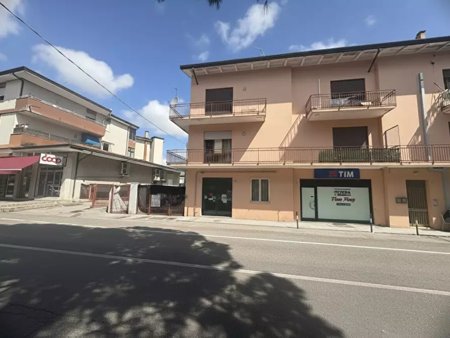 Immagine 3 di Appartamento in vendita  in Via Montegrotto a Torreglia