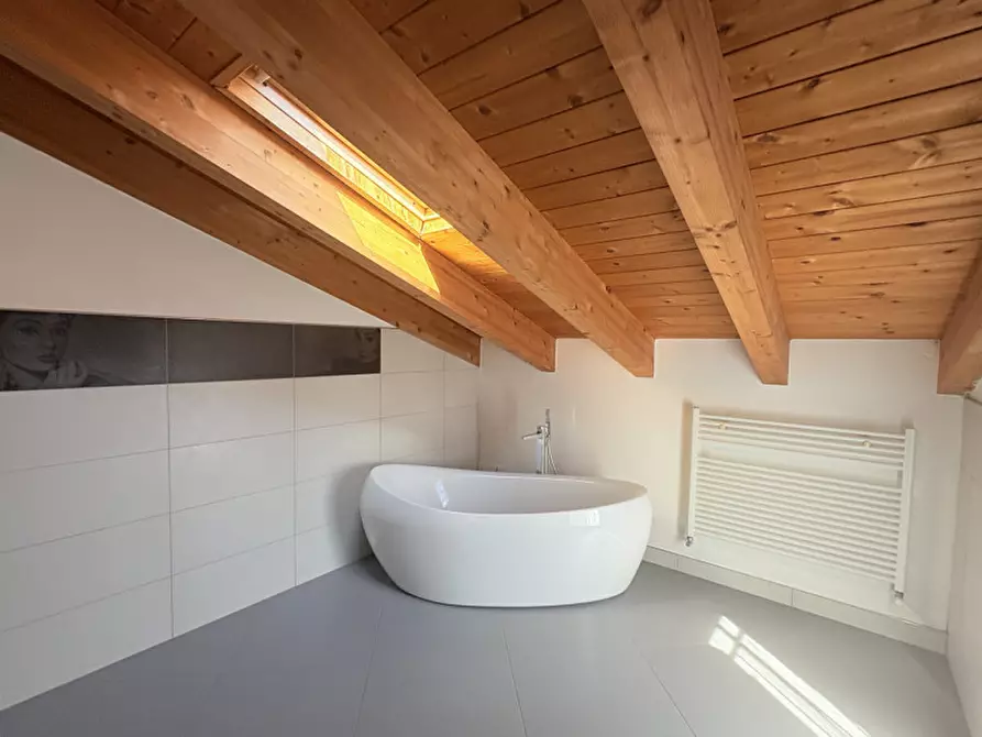 Immagine 14 di Appartamento in vendita  in Via San Pietro Montagnon a Torreglia