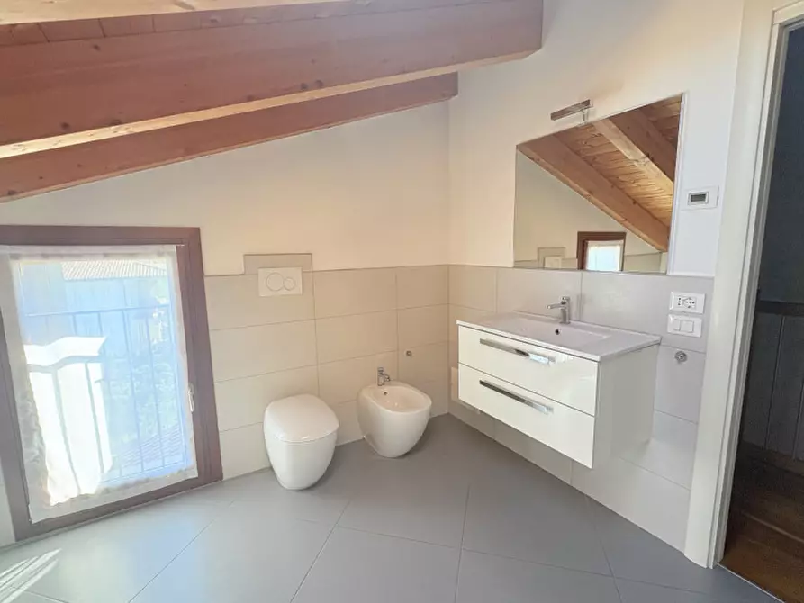 Immagine 15 di Appartamento in vendita  in Via San Pietro Montagnon a Torreglia