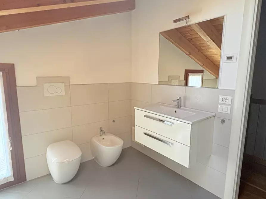 Immagine 17 di Appartamento in vendita  in Via San Pietro Montagnon a Torreglia