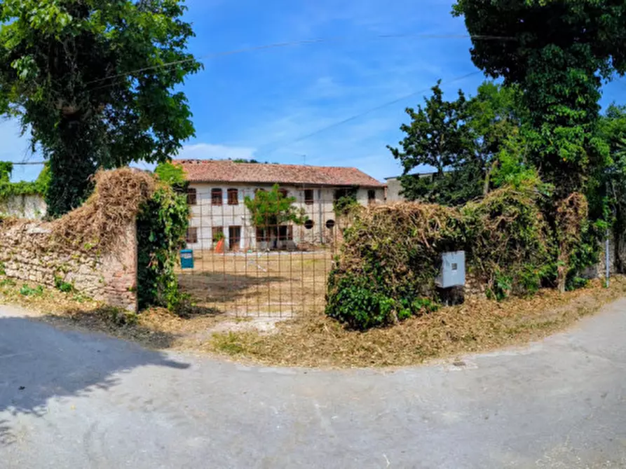 Immagine 2 di Rustico / casale in vendita  in Via della Commenda a Torreglia