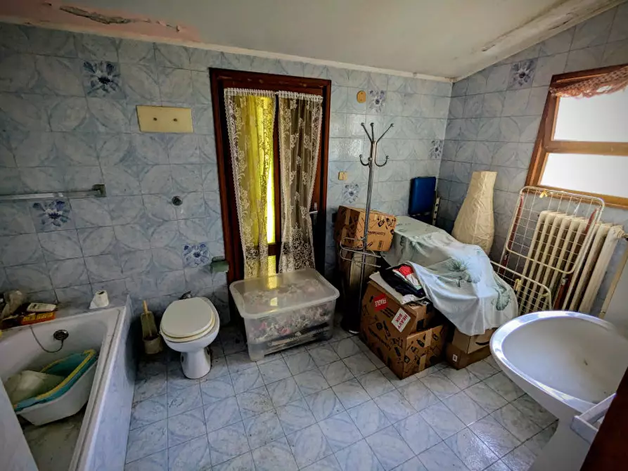 Immagine 12 di Rustico / casale in vendita  in Via della Commenda a Torreglia